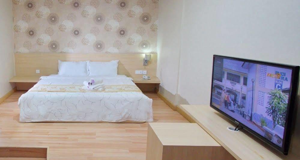 Hotel Tebrau Ct Johor Bahru Buitenkant foto