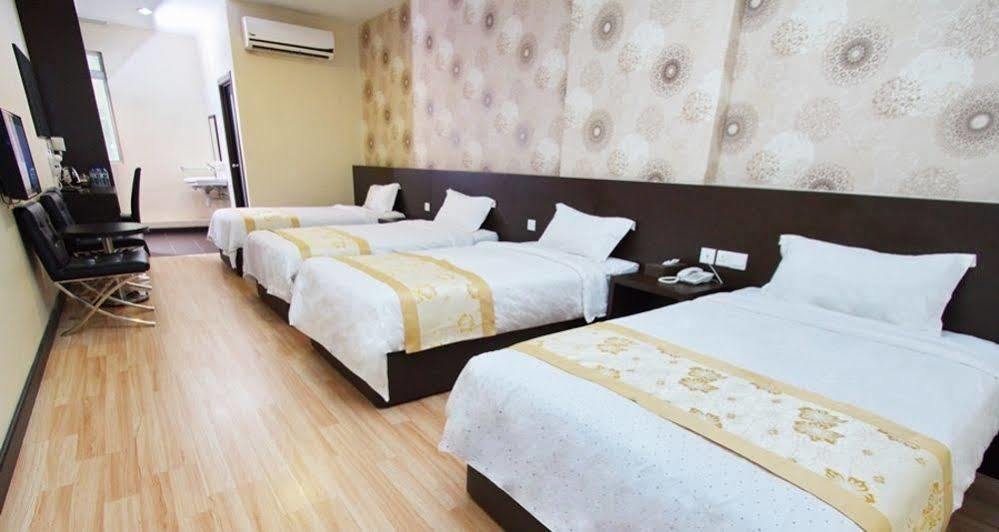 Hotel Tebrau Ct Johor Bahru Buitenkant foto