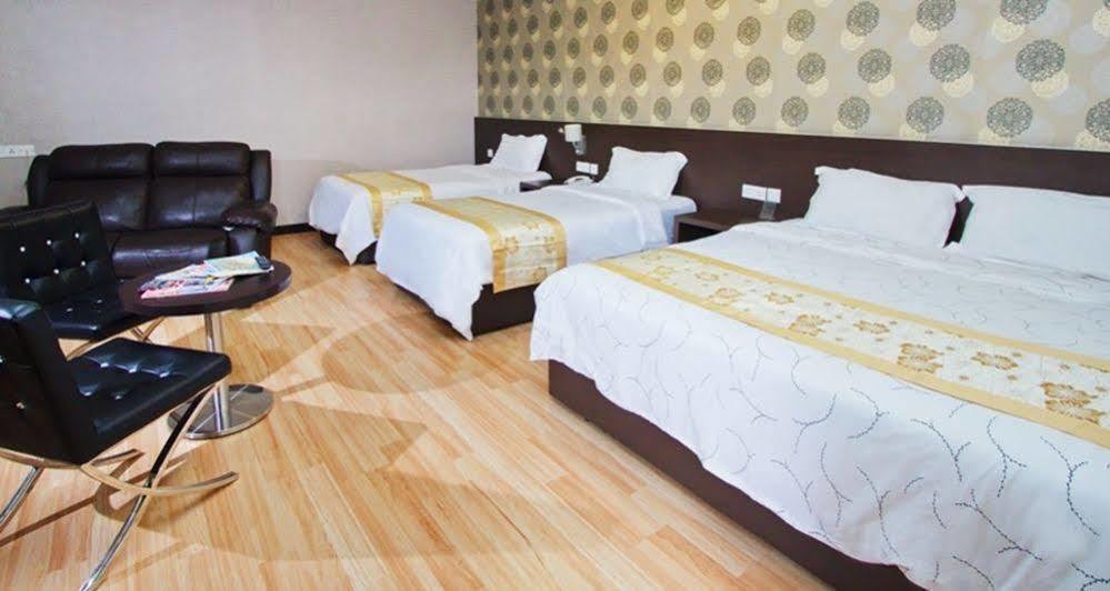 Hotel Tebrau Ct Johor Bahru Buitenkant foto